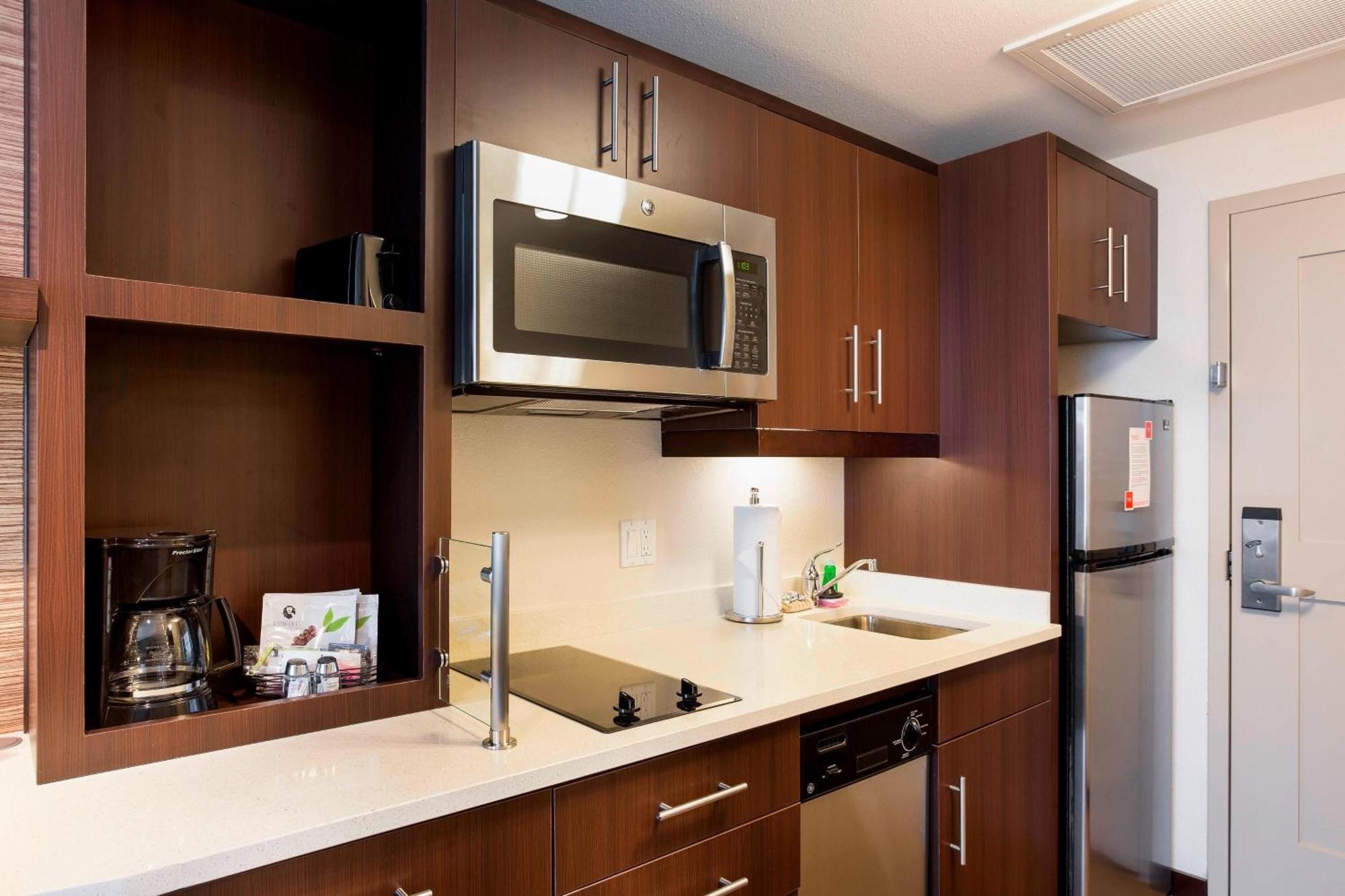 Towneplace Suites By Marriott San Mateo Фостър Сити Екстериор снимка