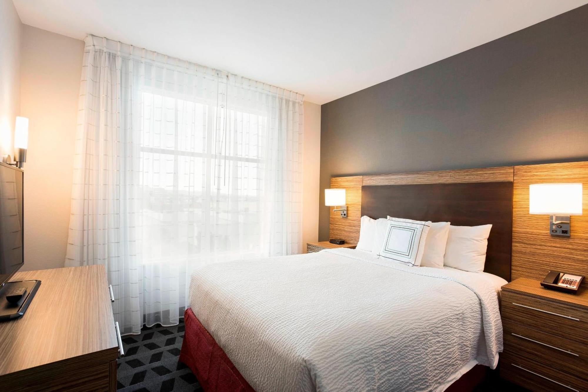Towneplace Suites By Marriott San Mateo Фостър Сити Екстериор снимка