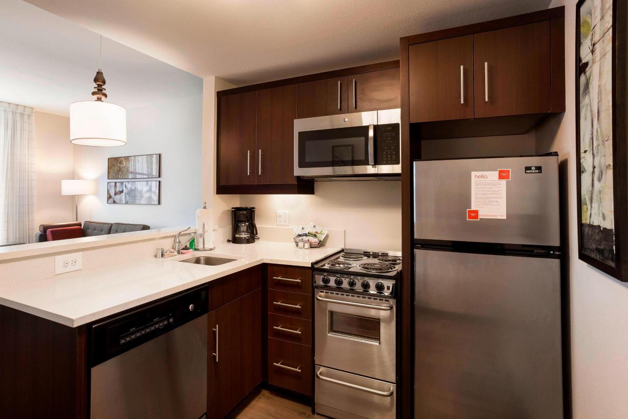 Towneplace Suites By Marriott San Mateo Фостър Сити Екстериор снимка